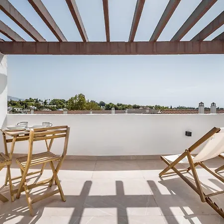 La Maestranza Luxury Views Nueva Andalucia 公寓