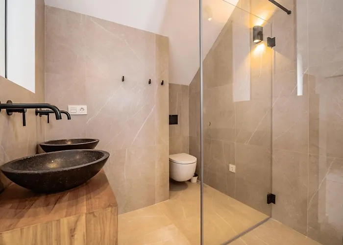 La Maestranza Luxury Views Nueva Andalucia Apartament *