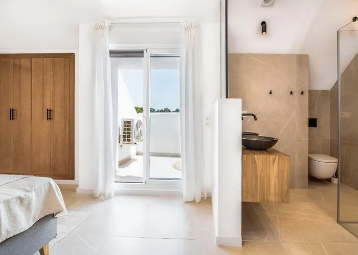 La Maestranza Luxury Views Nueva Andalucia Apartament